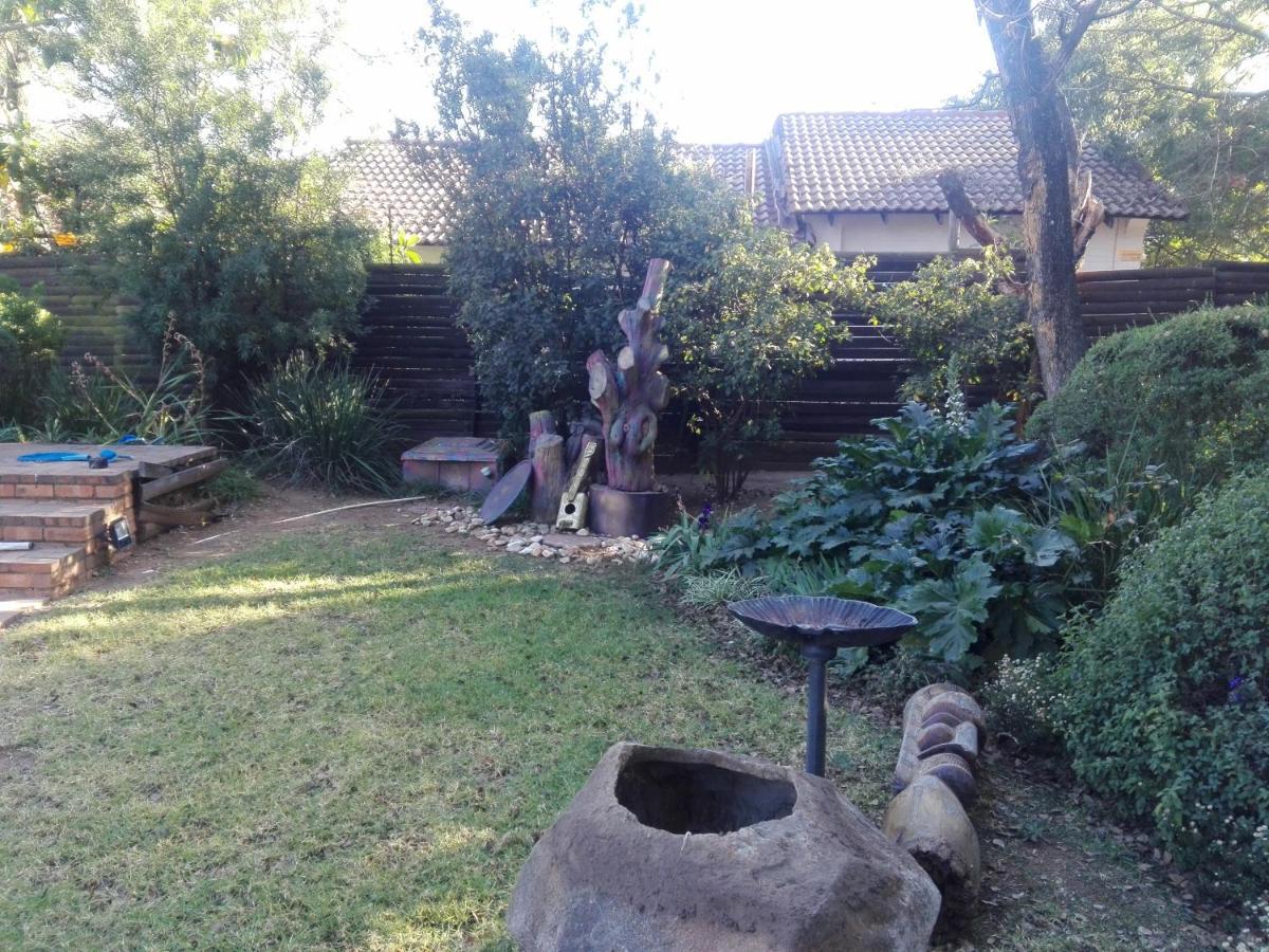 Fourways Guest Lodge โจฮันเนสเบิร์ก ภายนอก รูปภาพ